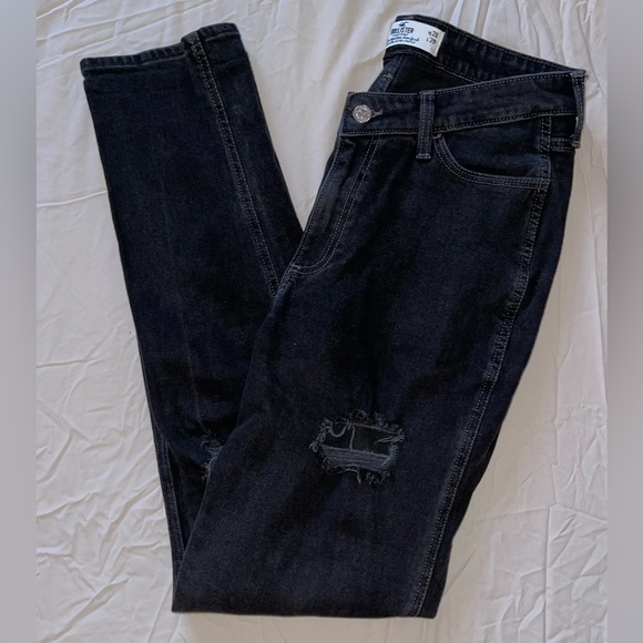 hollister high rise mom jeans - Picture 2 of 3